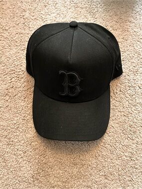 Black Boston 'B' Embroidered Baseball Cap